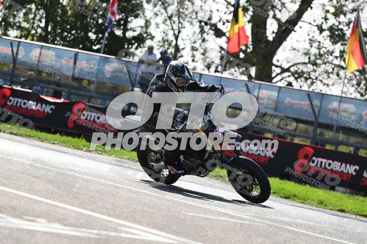 SUPERMOTO 24 · DSH_3686
