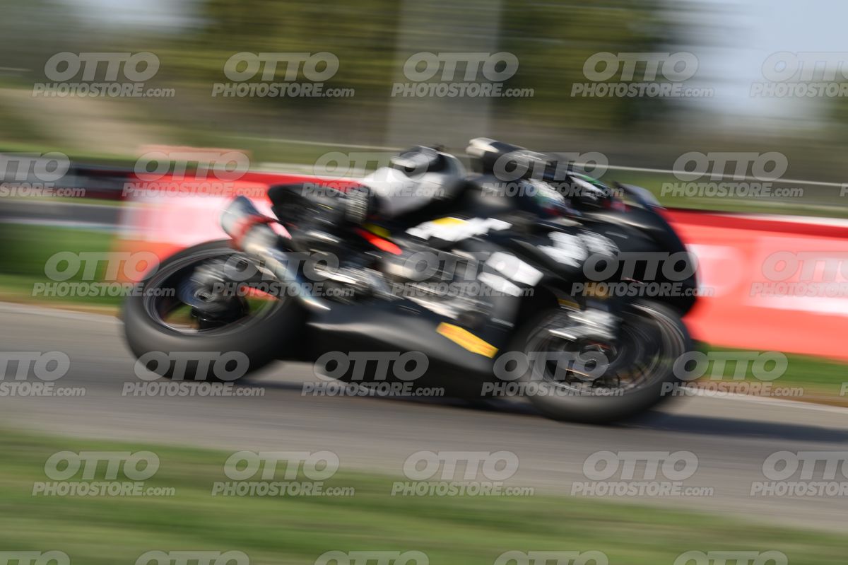 SUPERMOTO 68 · DSH_3687