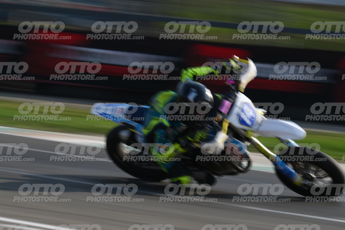 SUPERMOTO 14 · DSH_3693