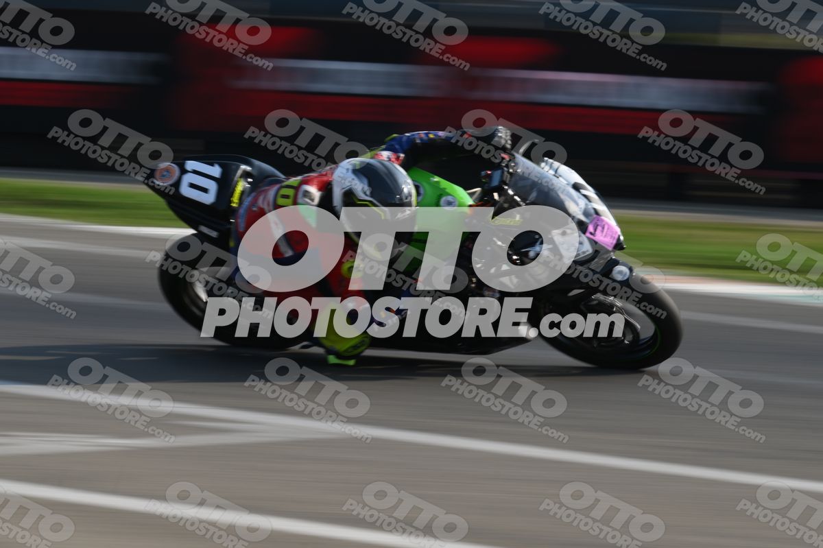 SUPERMOTO 10 · DSH_3699