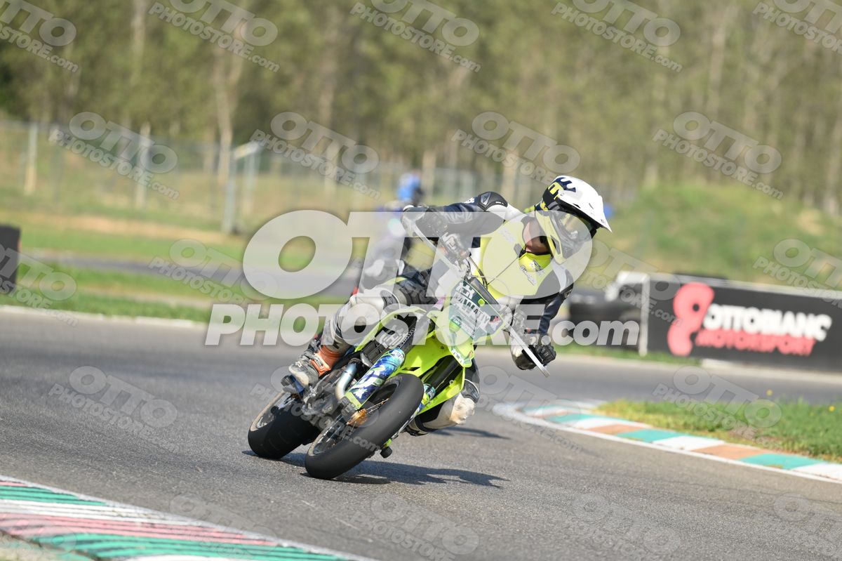 SUPERMOTO KAWASAKI KX FLUO YELLOW SUPERMOTO - BLACK FLUO YELLOW SUIT - WHITE FLUO YELLOW BLACK HELMET · DSH_3702