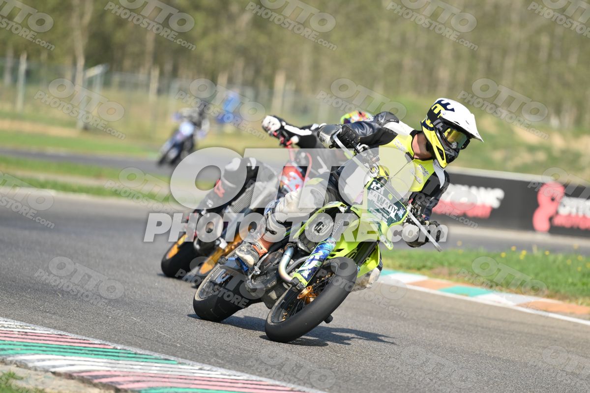 SUPERMOTO KAWASAKI KX FLUO YELLOW SUPERMOTO - BLACK FLUO YELLOW SUIT - WHITE FLUO YELLOW BLACK HELMET · DSH_3704