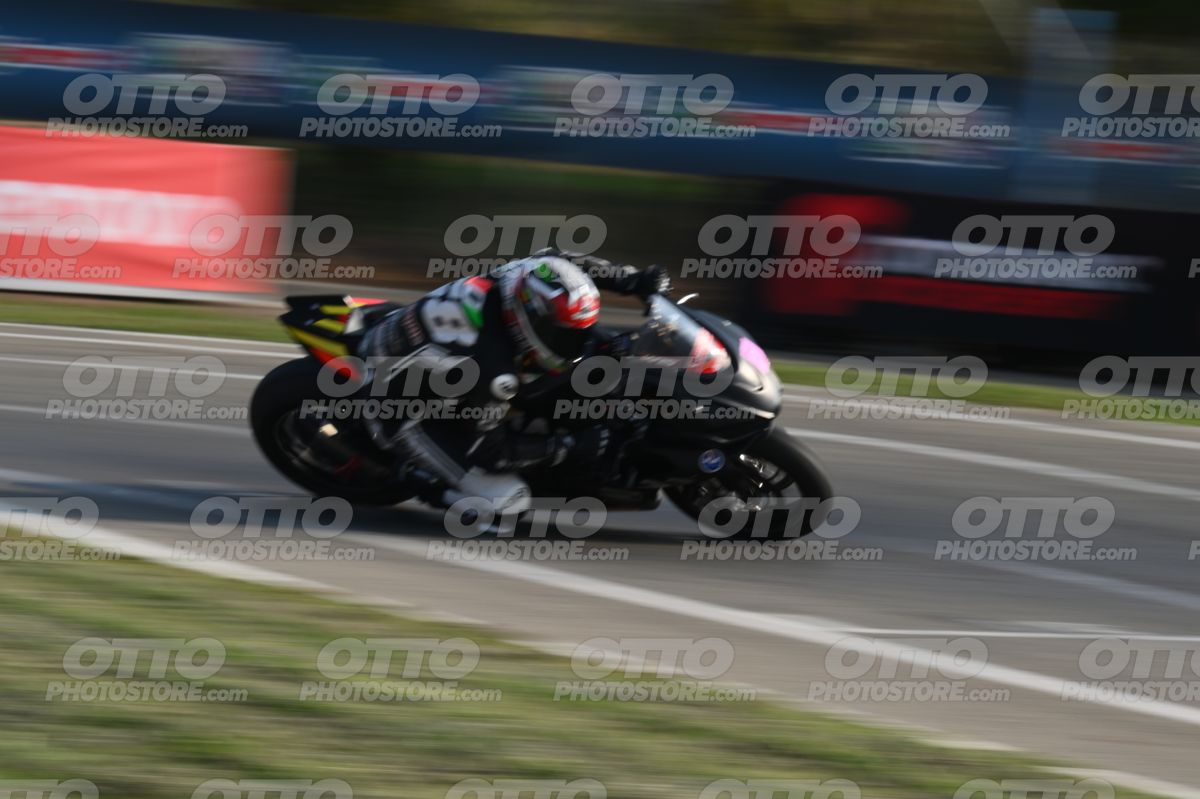 SUPERMOTO 68 · DSH_3704