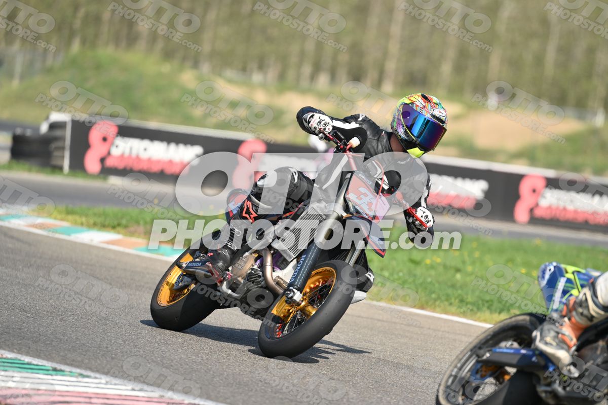 SUPERMOTO 33 · DSH_3708