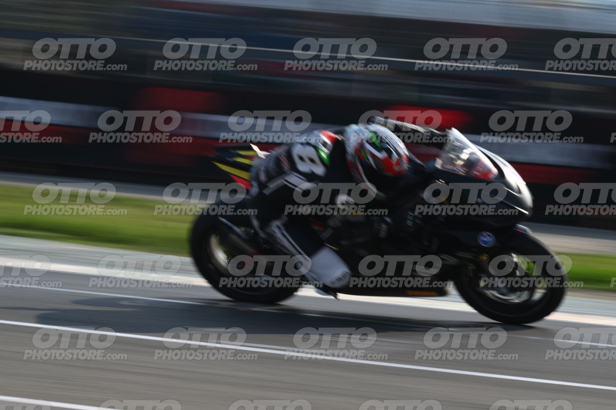 SUPERMOTO 68 · DSH_3714