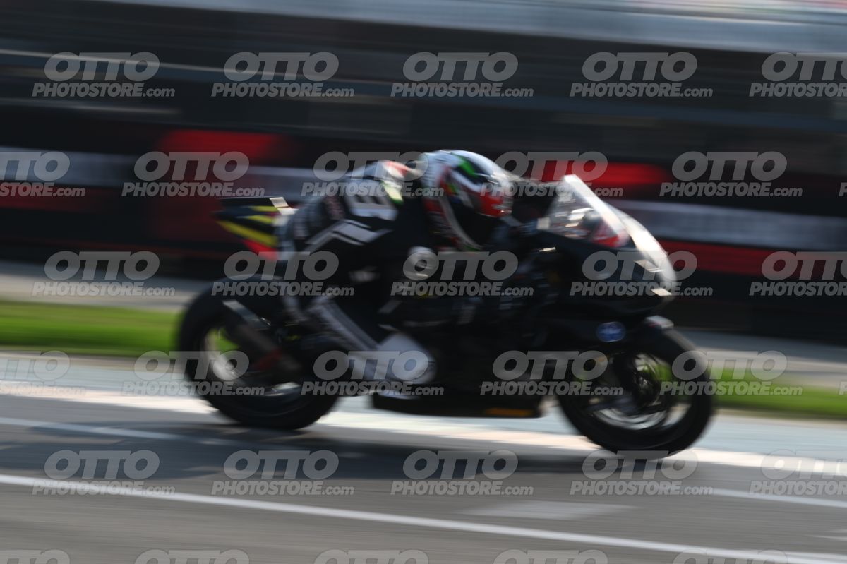 SUPERMOTO 68 · DSH_3715