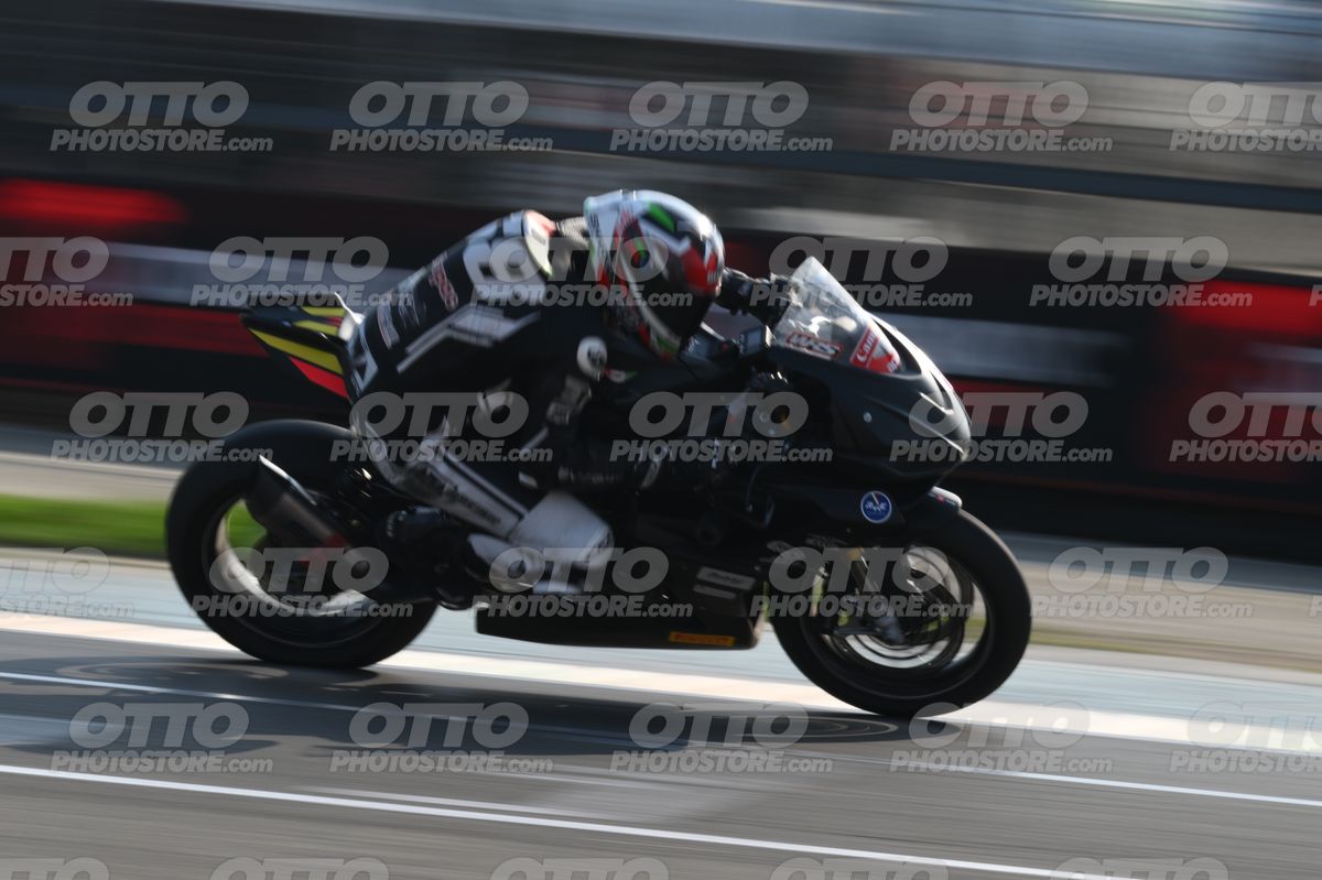 SUPERMOTO 68 · DSH_3716