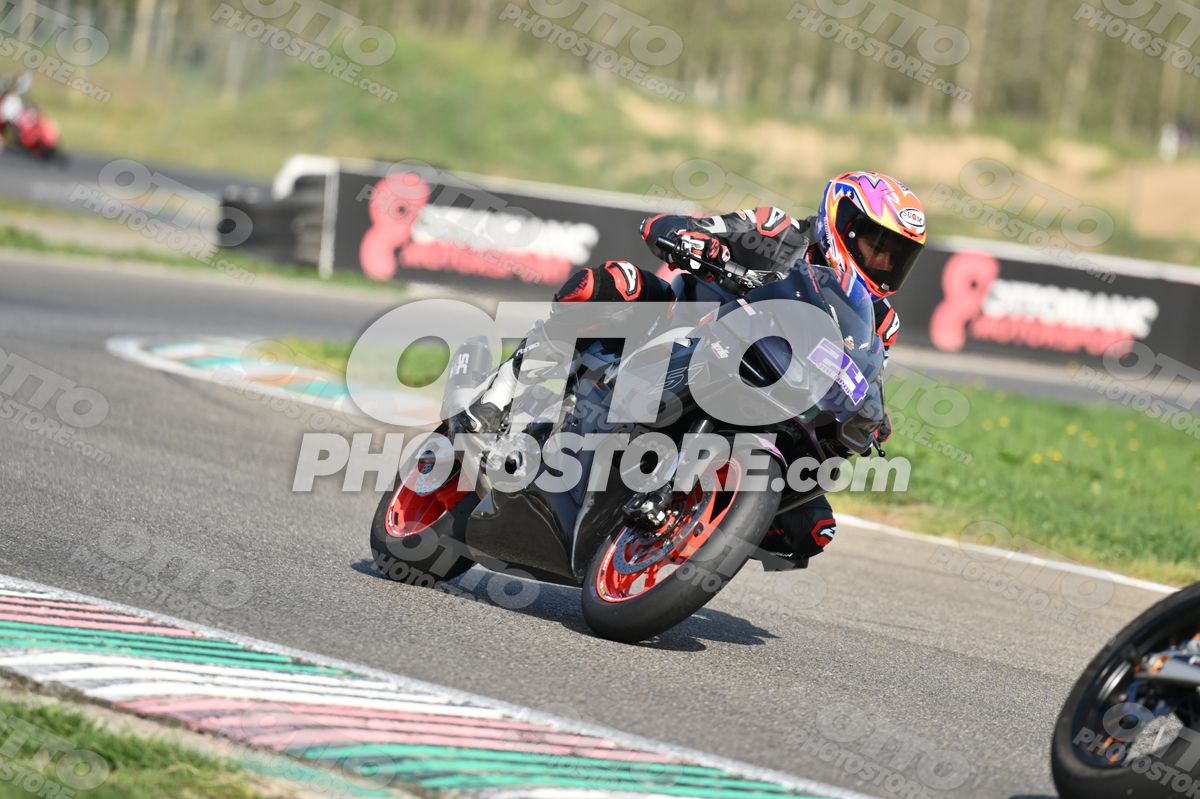 SUPERMOTO APRILIA - 24 · DSH_3732