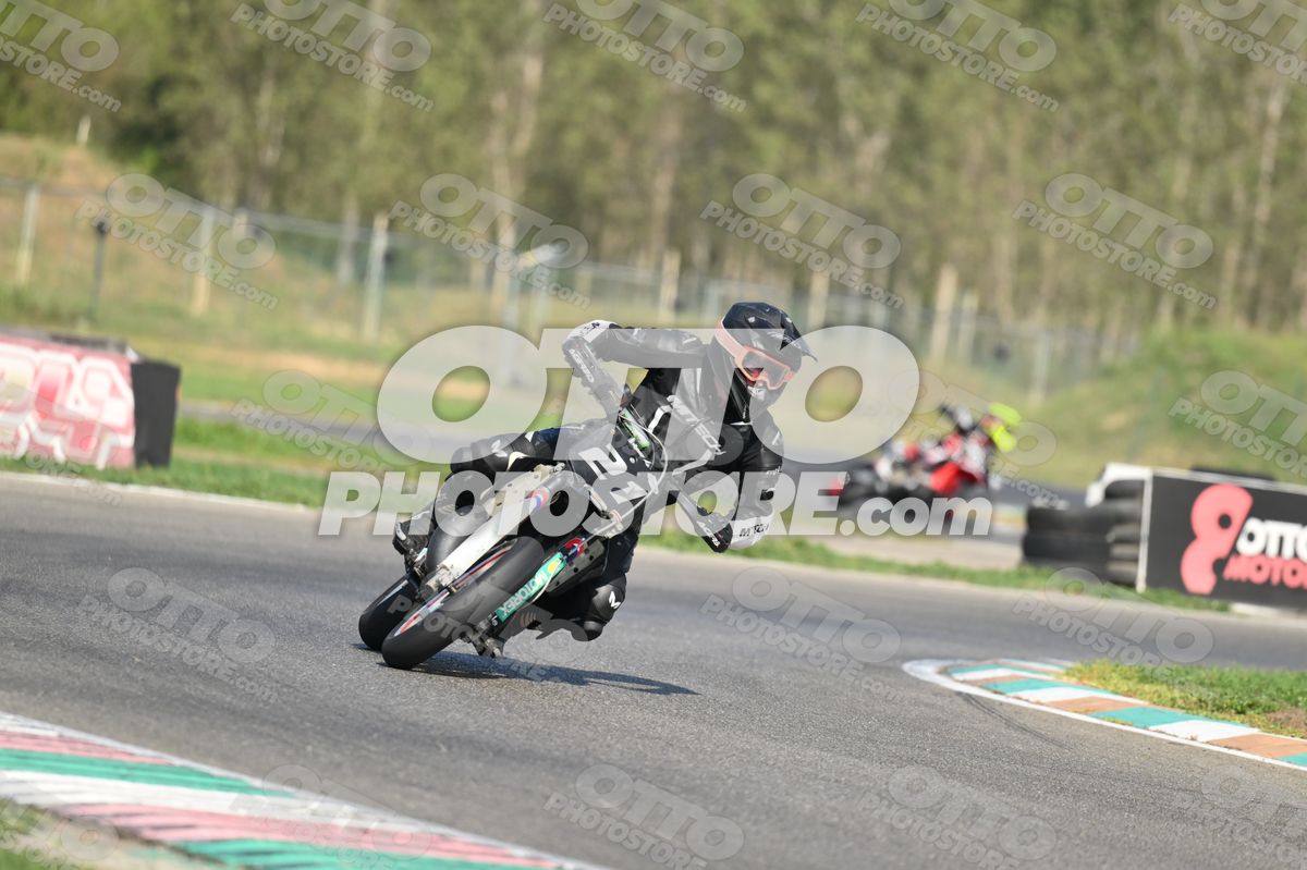 SUPERMOTO 21 · DSH_3740