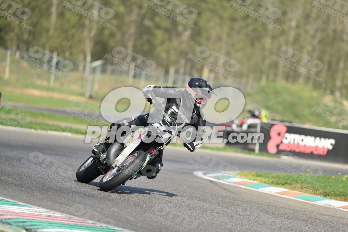 SUPERMOTO 21 · DSH_3742