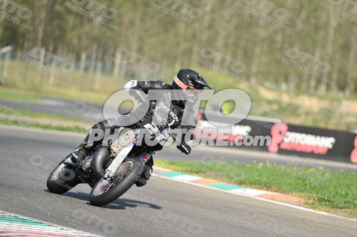 SUPERMOTO 21 · DSH_3744