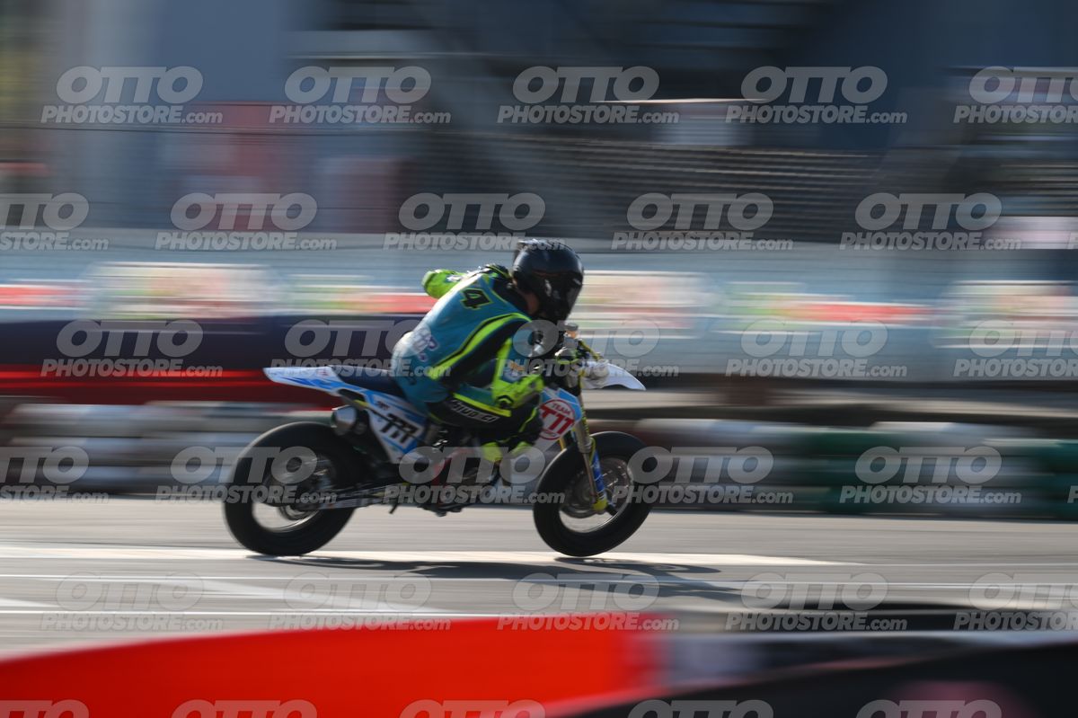 SUPERMOTO 14 · DSH_3744