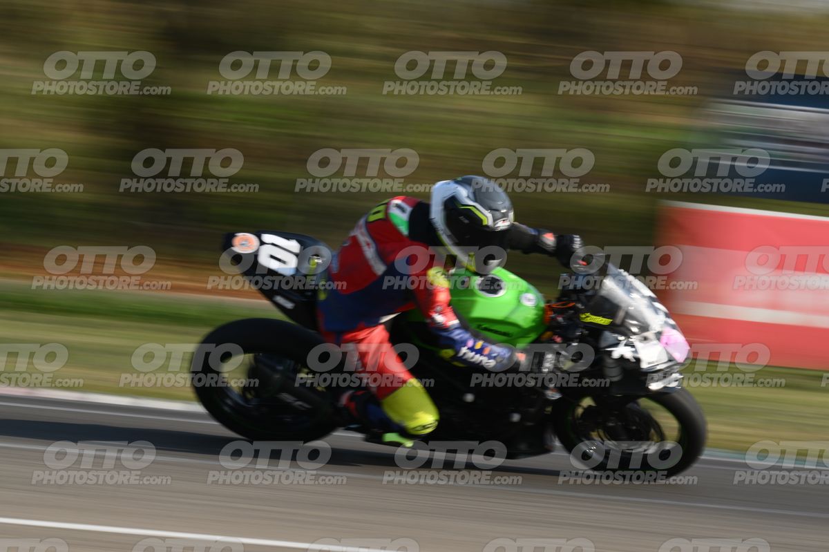 SUPERMOTO 10 · DSH_3748