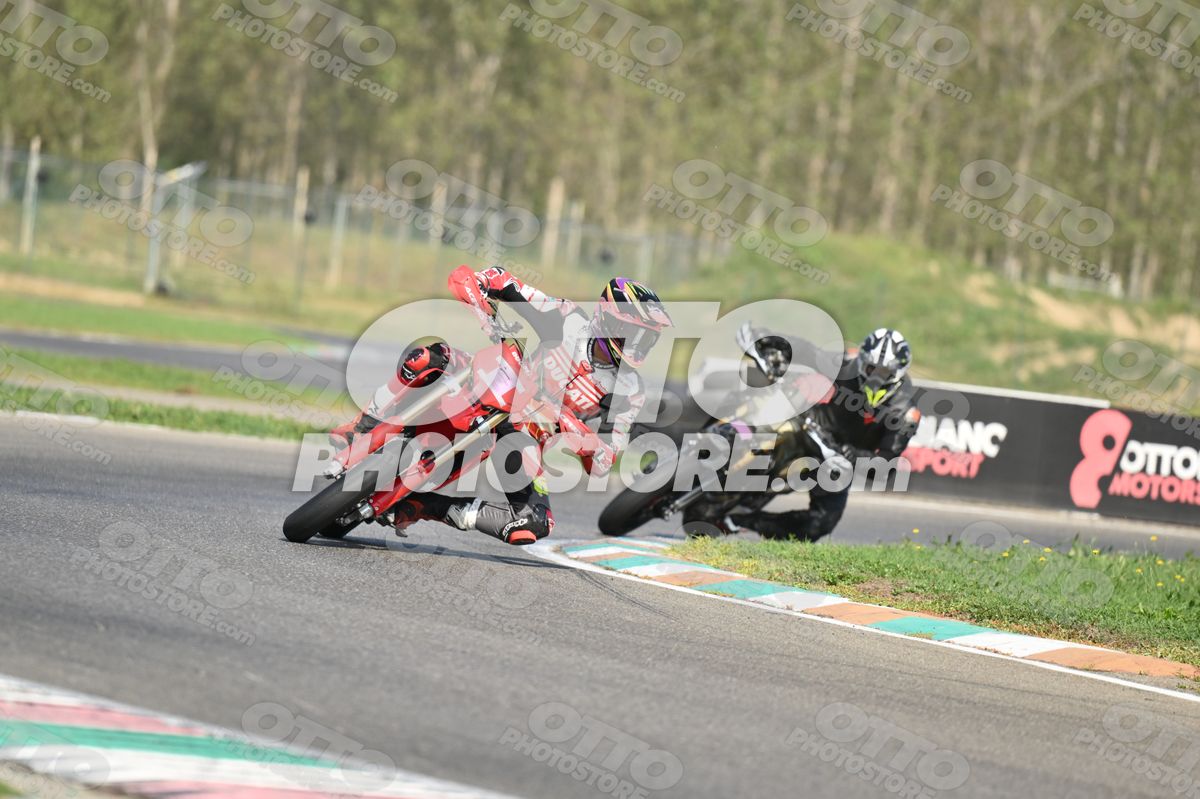 SUPERMOTO DUCATI · DSH_3750