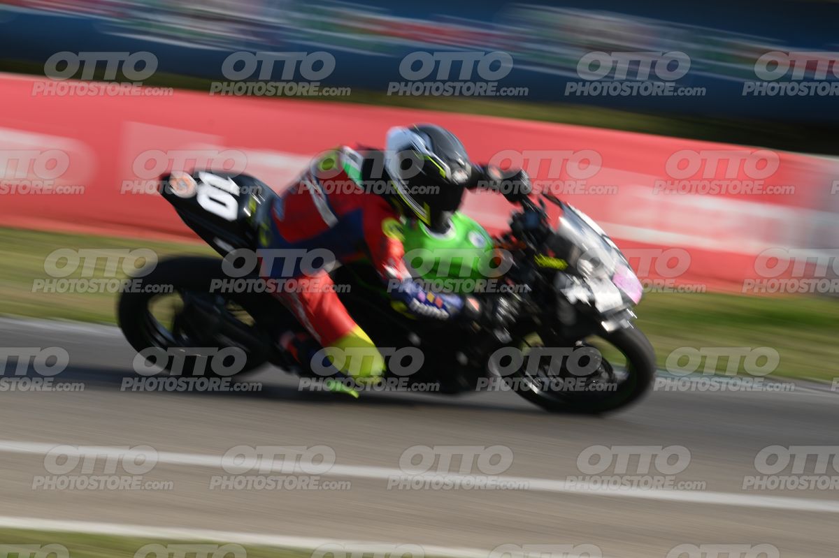 SUPERMOTO 10 · DSH_3750