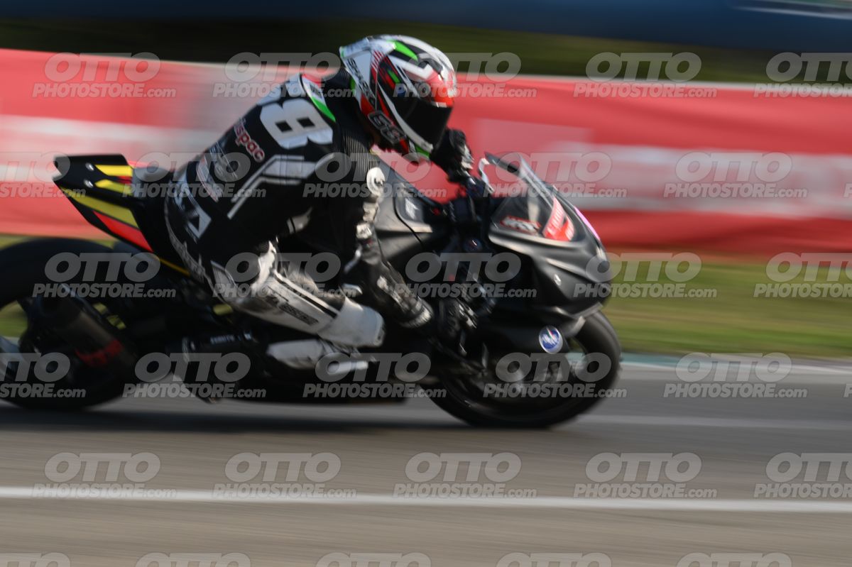 SUPERMOTO 68 · DSH_3774