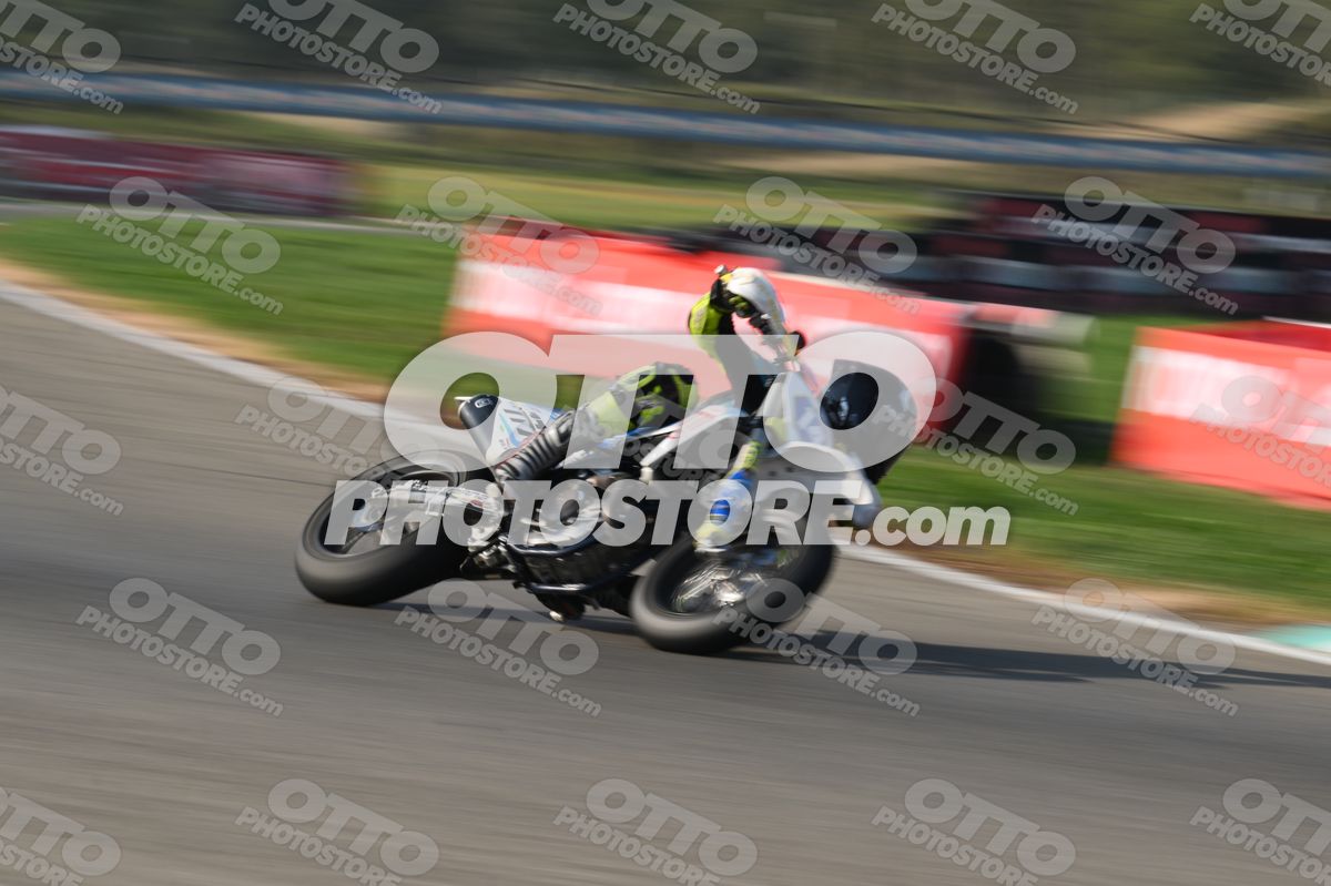 SUPERMOTO 14 · DSH_3777