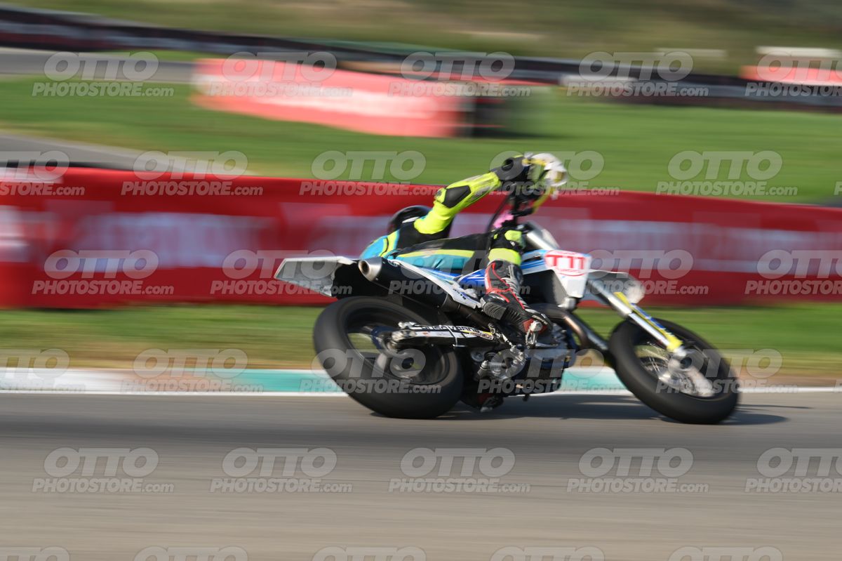 SUPERMOTO 14 · DSH_3785