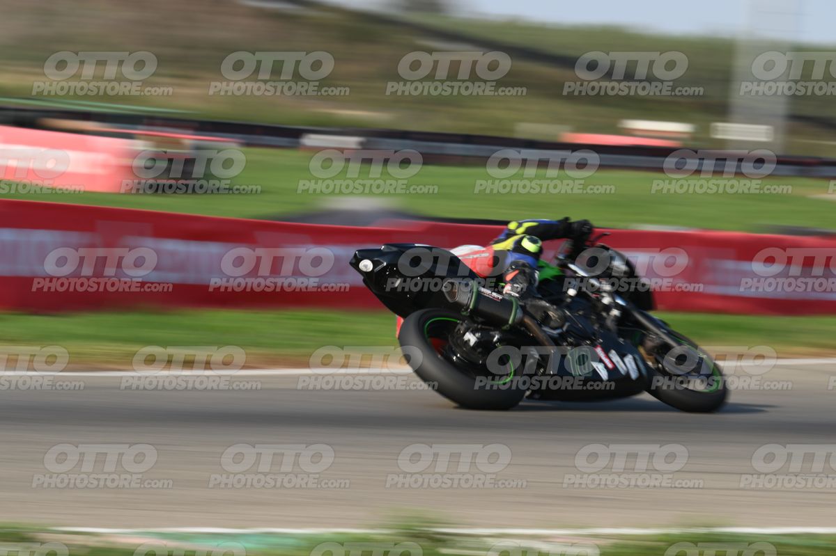 SUPERMOTO 10 · DSH_3795