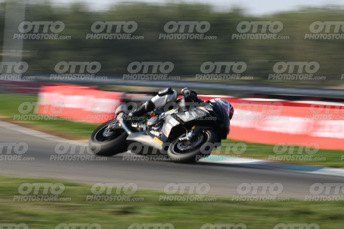 SUPERMOTO 68 · DSH_3796