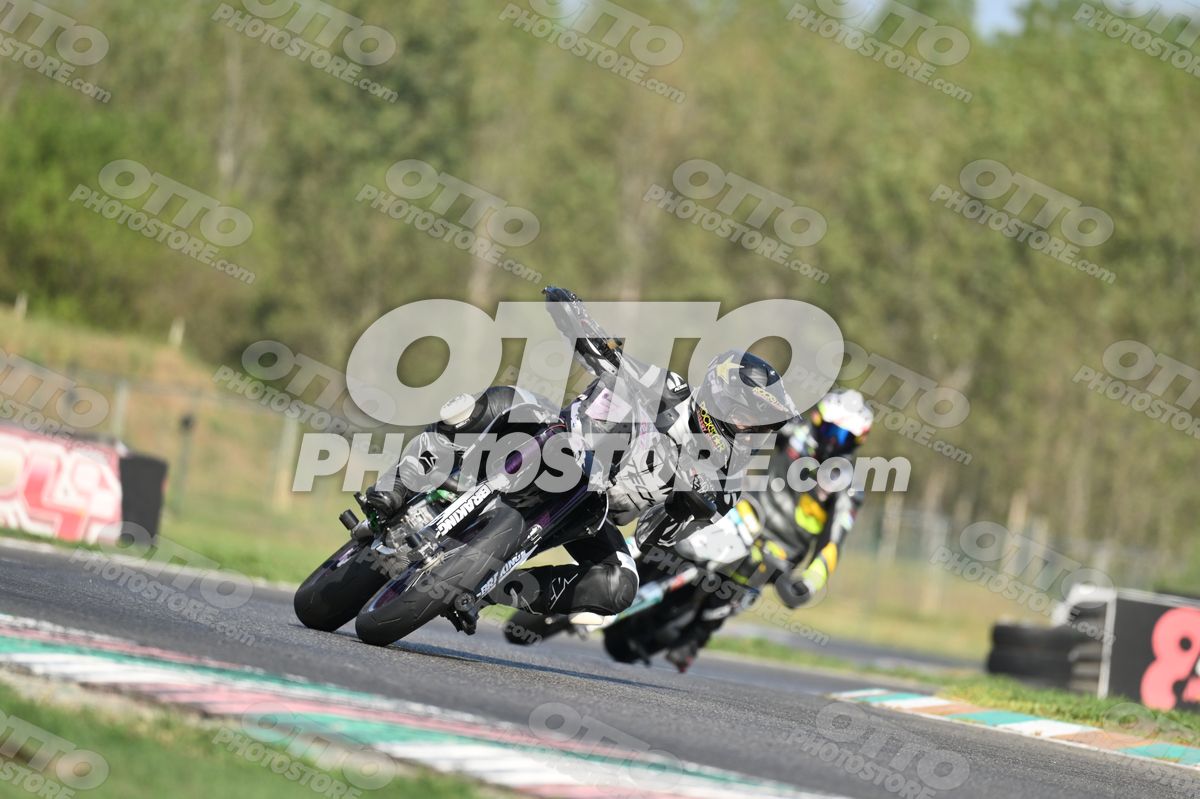 SUPERMOTO BLACK PURPLE SUPERMOTO - BLACK WHITE SUIT - BLACK YELLOW ROCKSTAR HELMET · DSH_3825