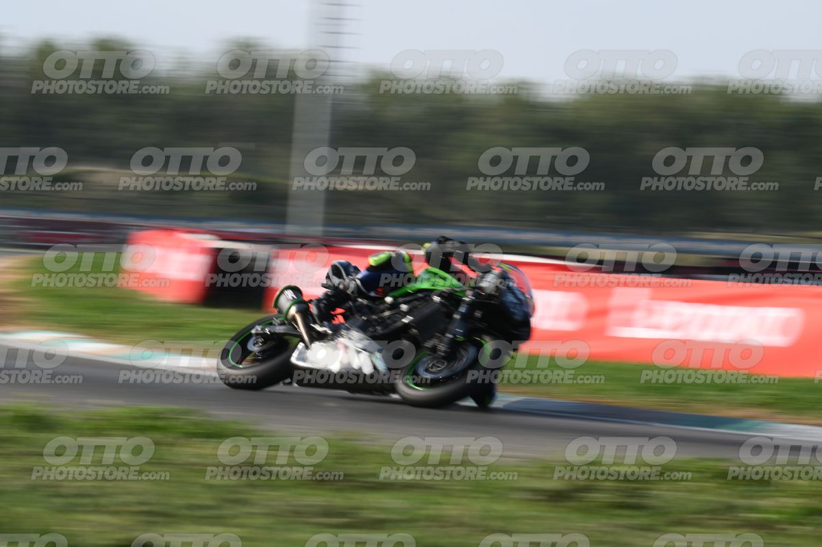 SUPERMOTO 10 · DSH_3827