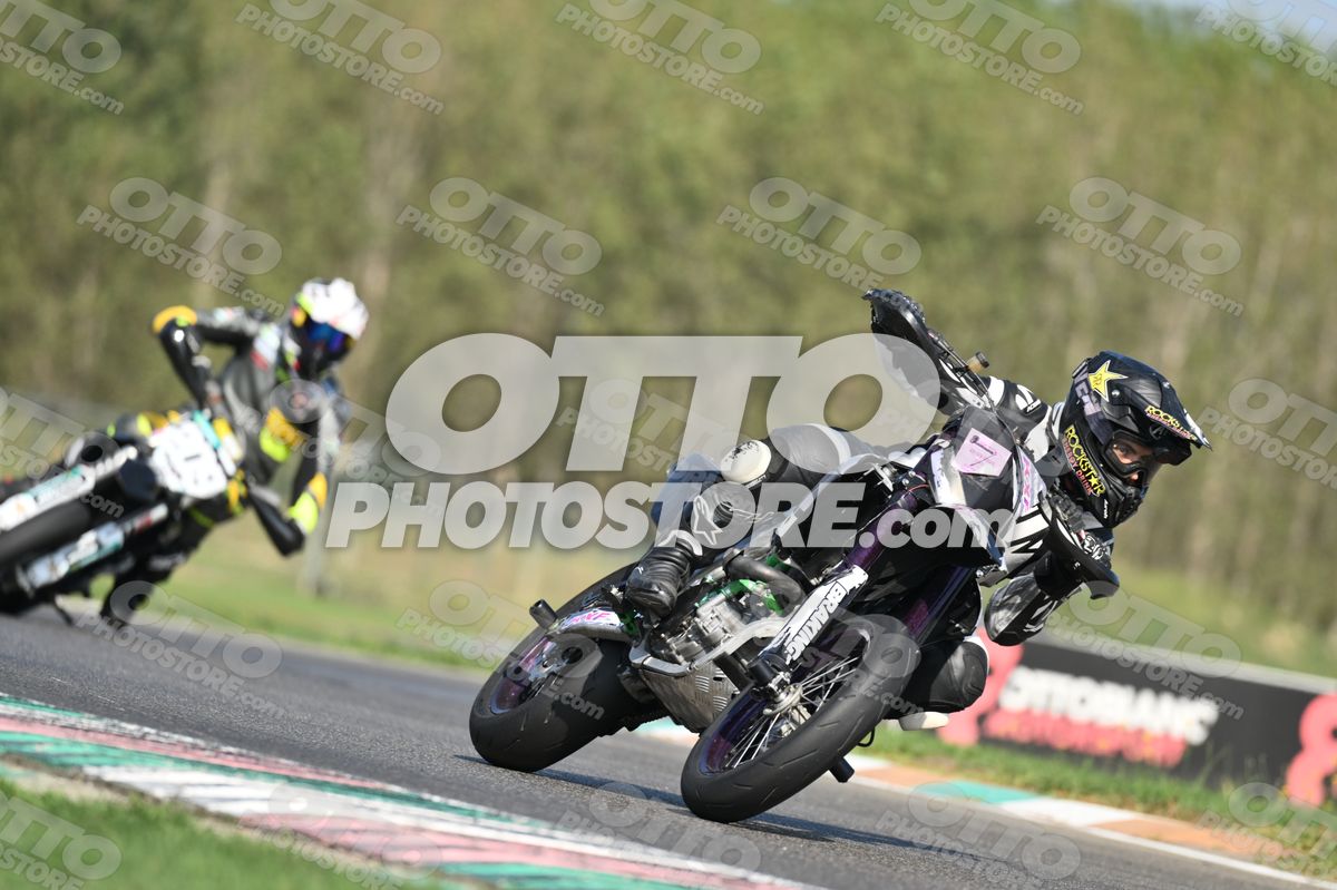 SUPERMOTO BLACK PURPLE SUPERMOTO - BLACK WHITE SUIT - BLACK YELLOW ROCKSTAR HELMET · DSH_3829
