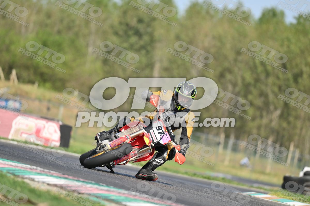 SUPERMOTO 974 · DSH_3840