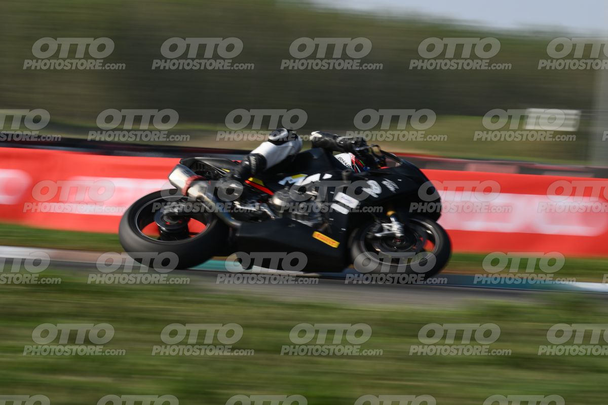 SUPERMOTO 68 · DSH_3843