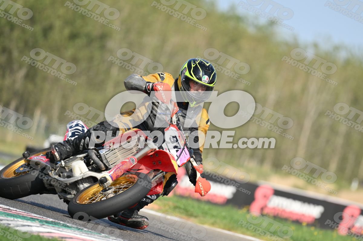 SUPERMOTO 974 · DSH_3846