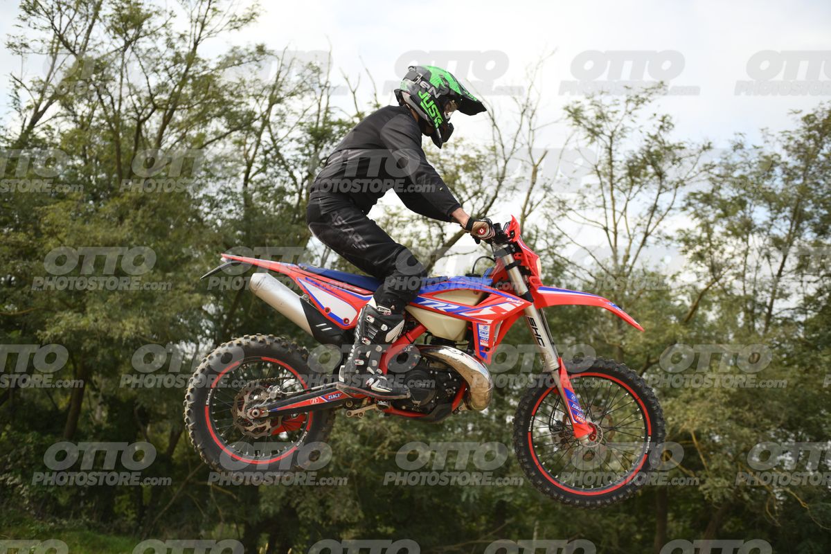 0 - BETA GREEN HELMET · DSH_3851