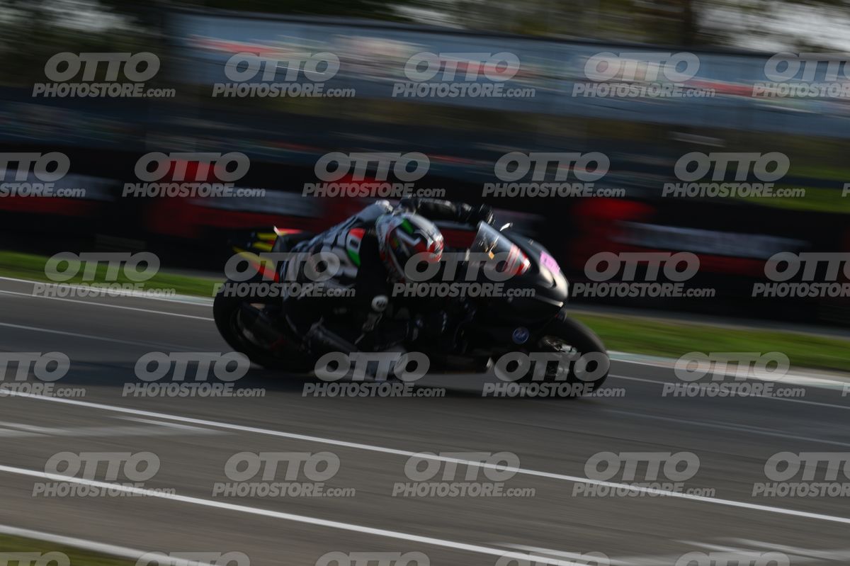 SUPERMOTO 68 · DSH_3853