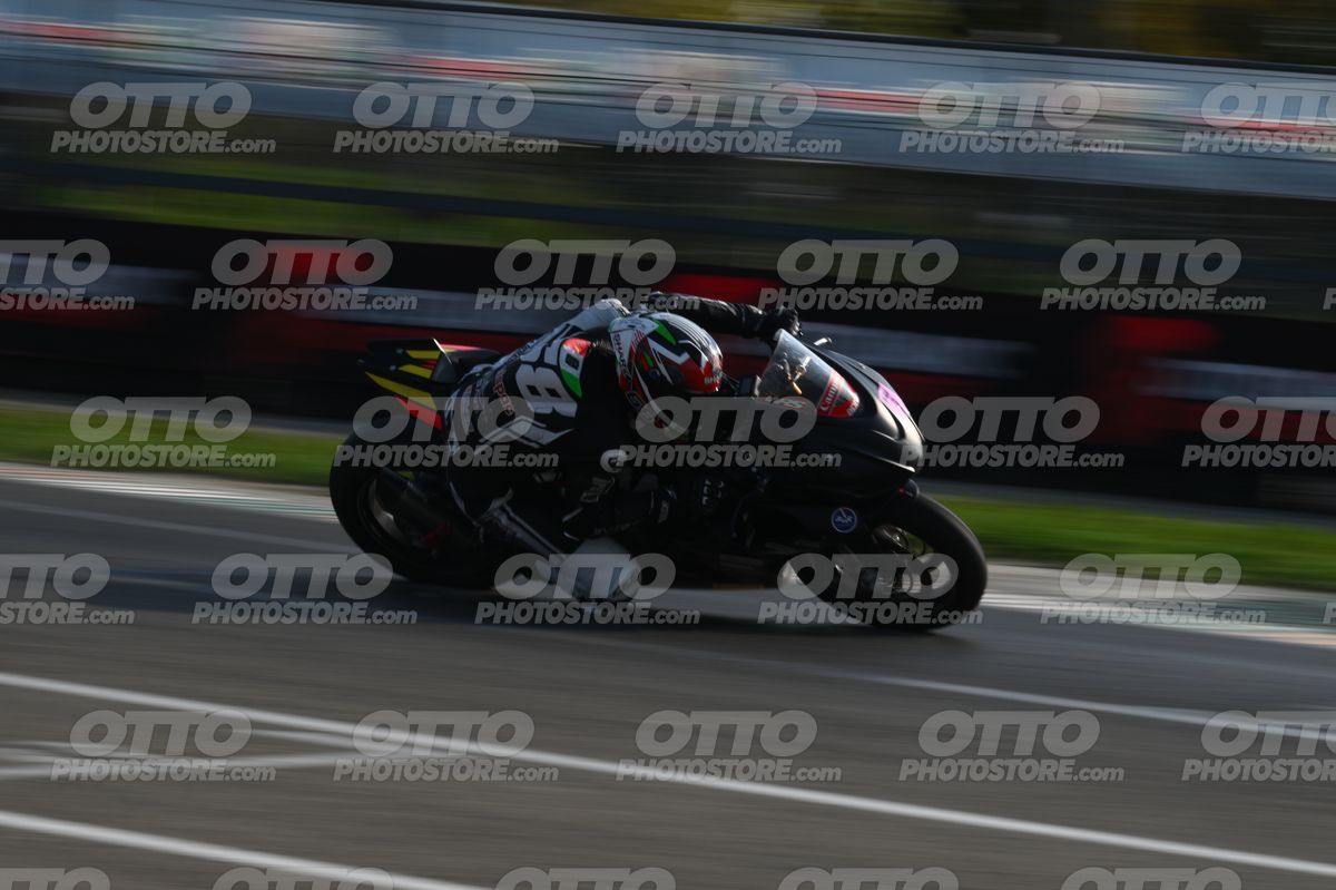 SUPERMOTO 68 · DSH_3855