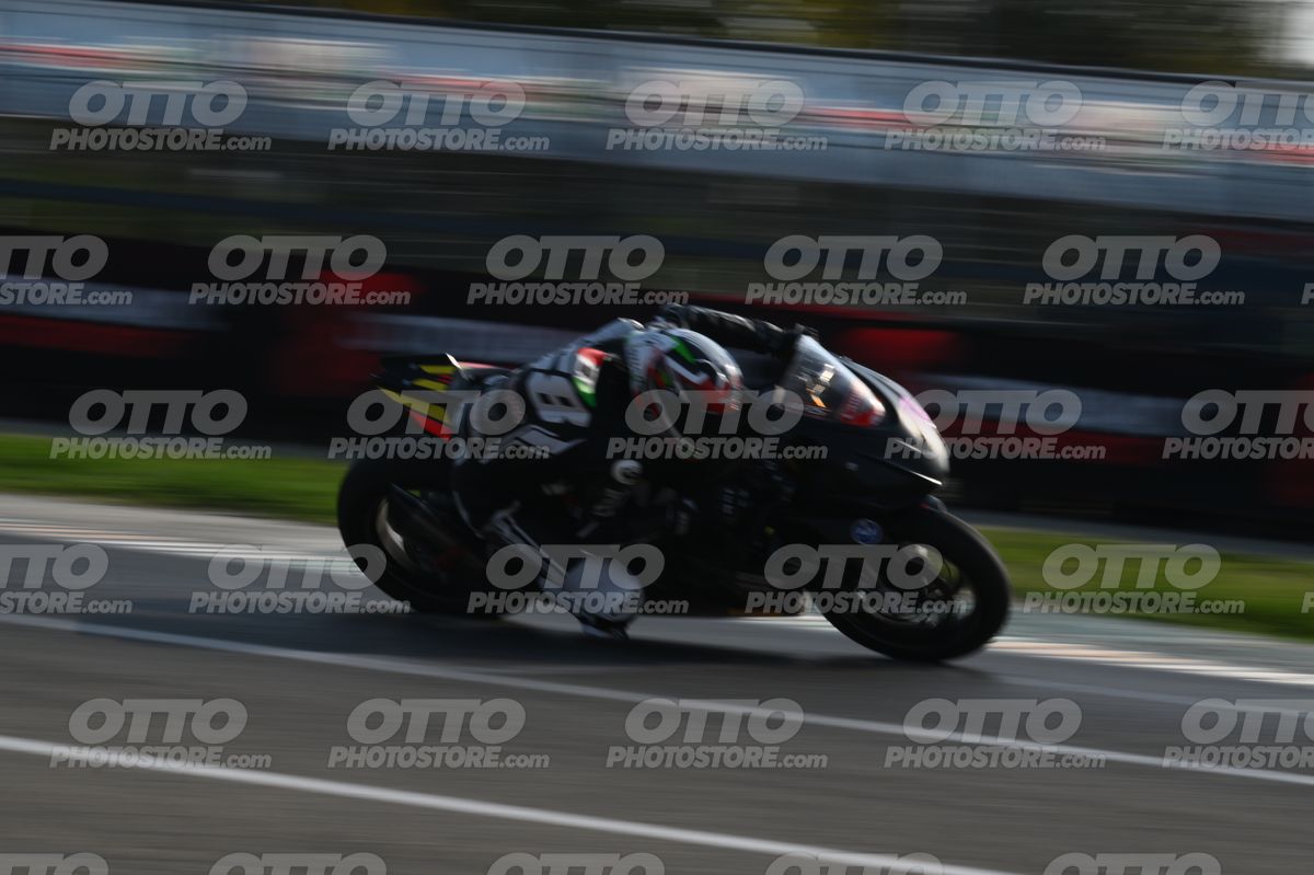 SUPERMOTO 68 · DSH_3856