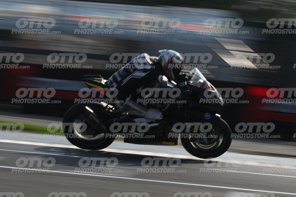 SUPERMOTO 68 · DSH_3861