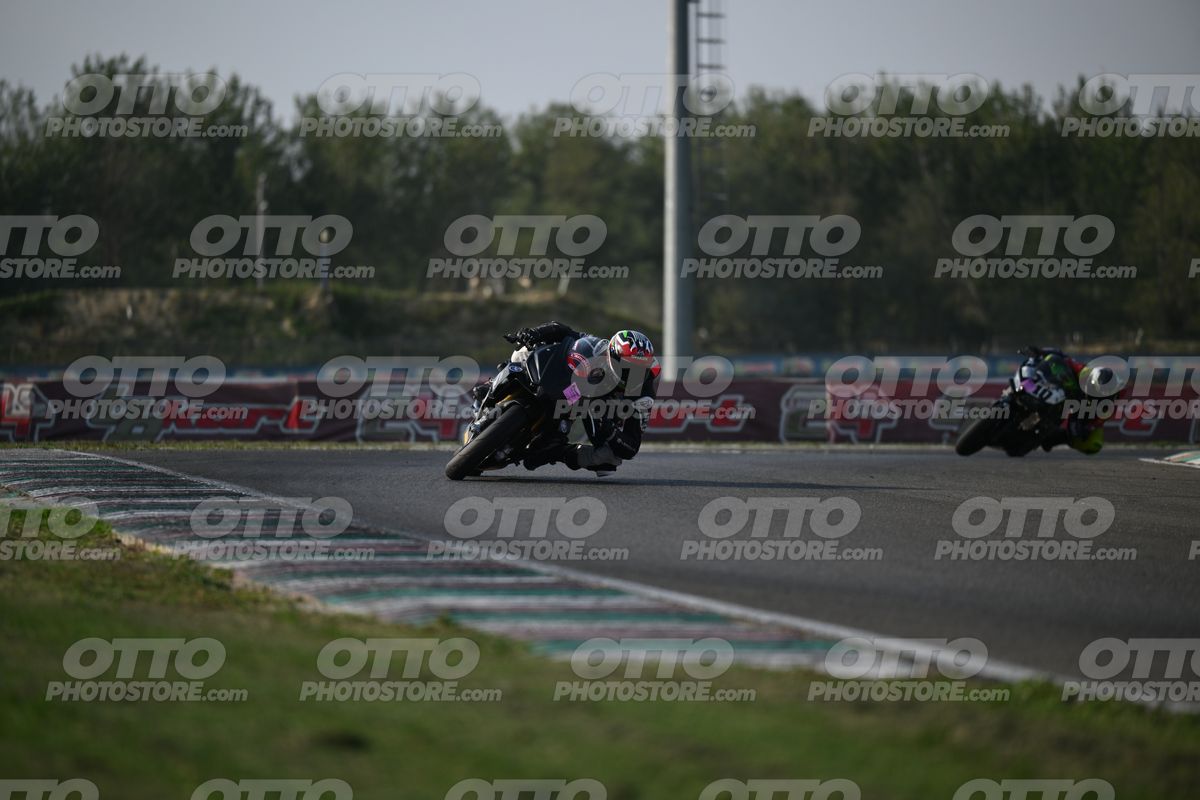 SUPERMOTO 68 · DSH_3867