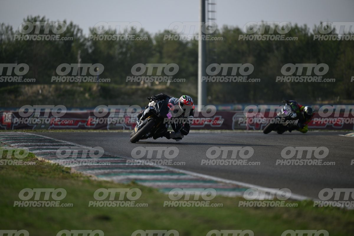 SUPERMOTO 68 · DSH_3868