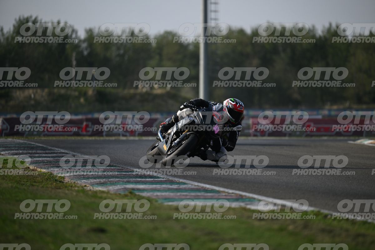 SUPERMOTO 68 · DSH_3872