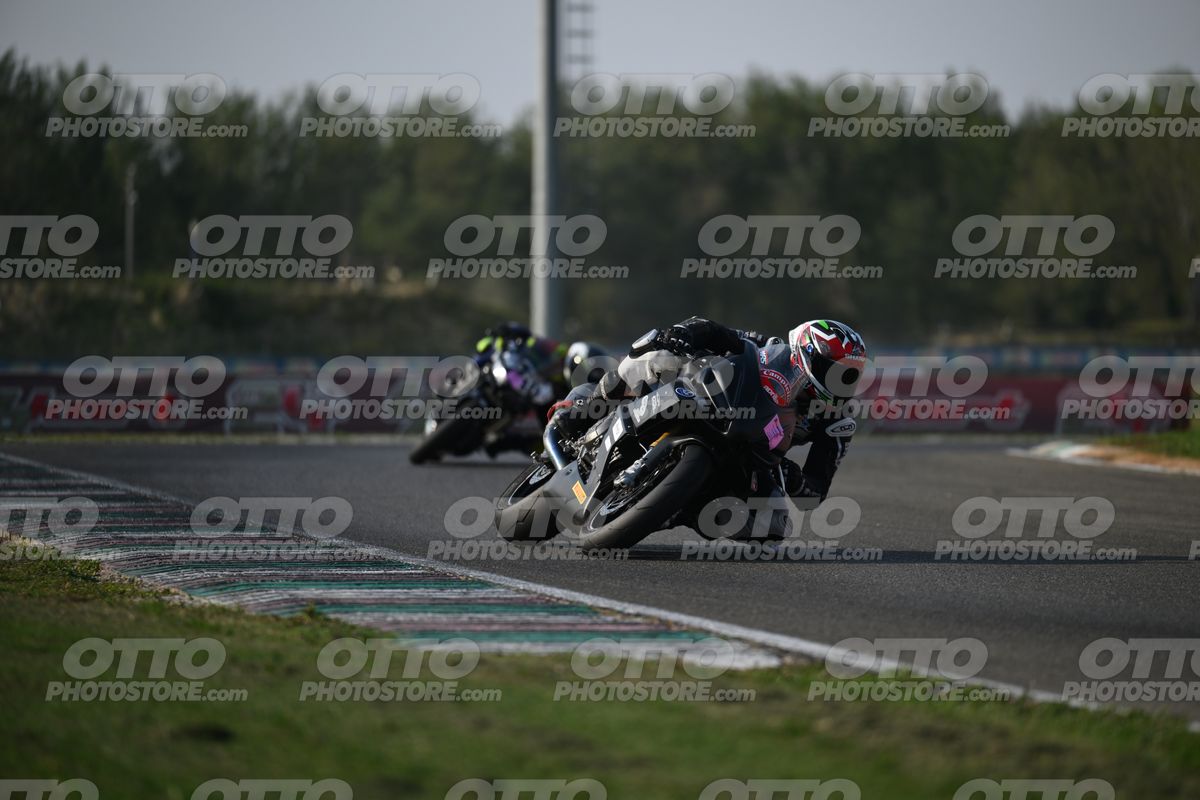SUPERMOTO 68 · DSH_3874