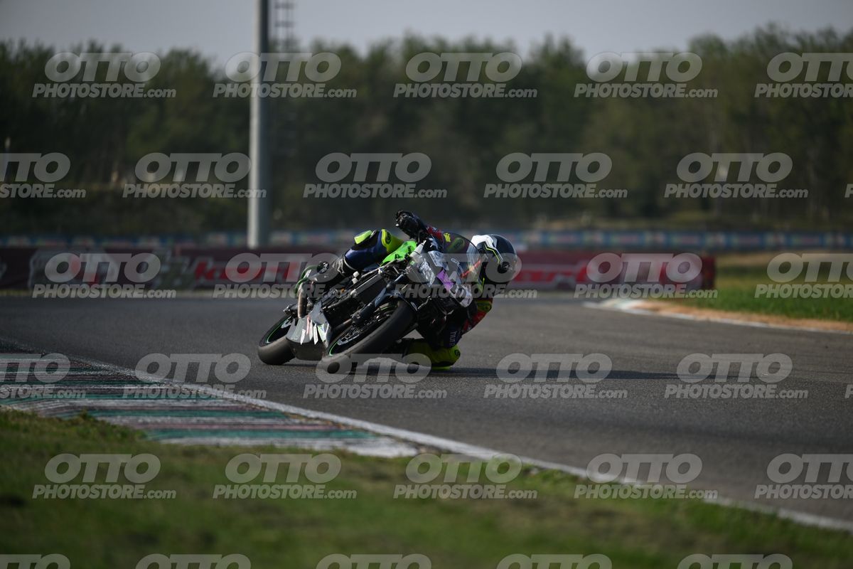 SUPERMOTO 10 · DSH_3879