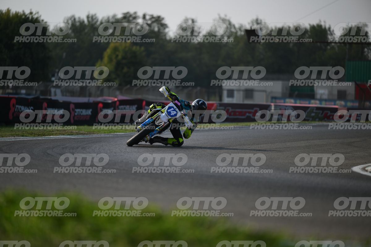 SUPERMOTO 14 · DSH_3889