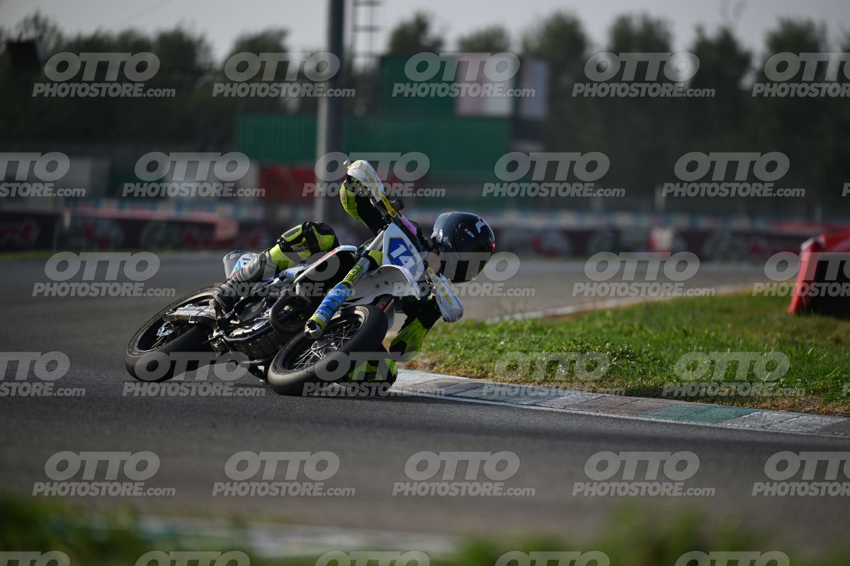 SUPERMOTO 14 · DSH_3898