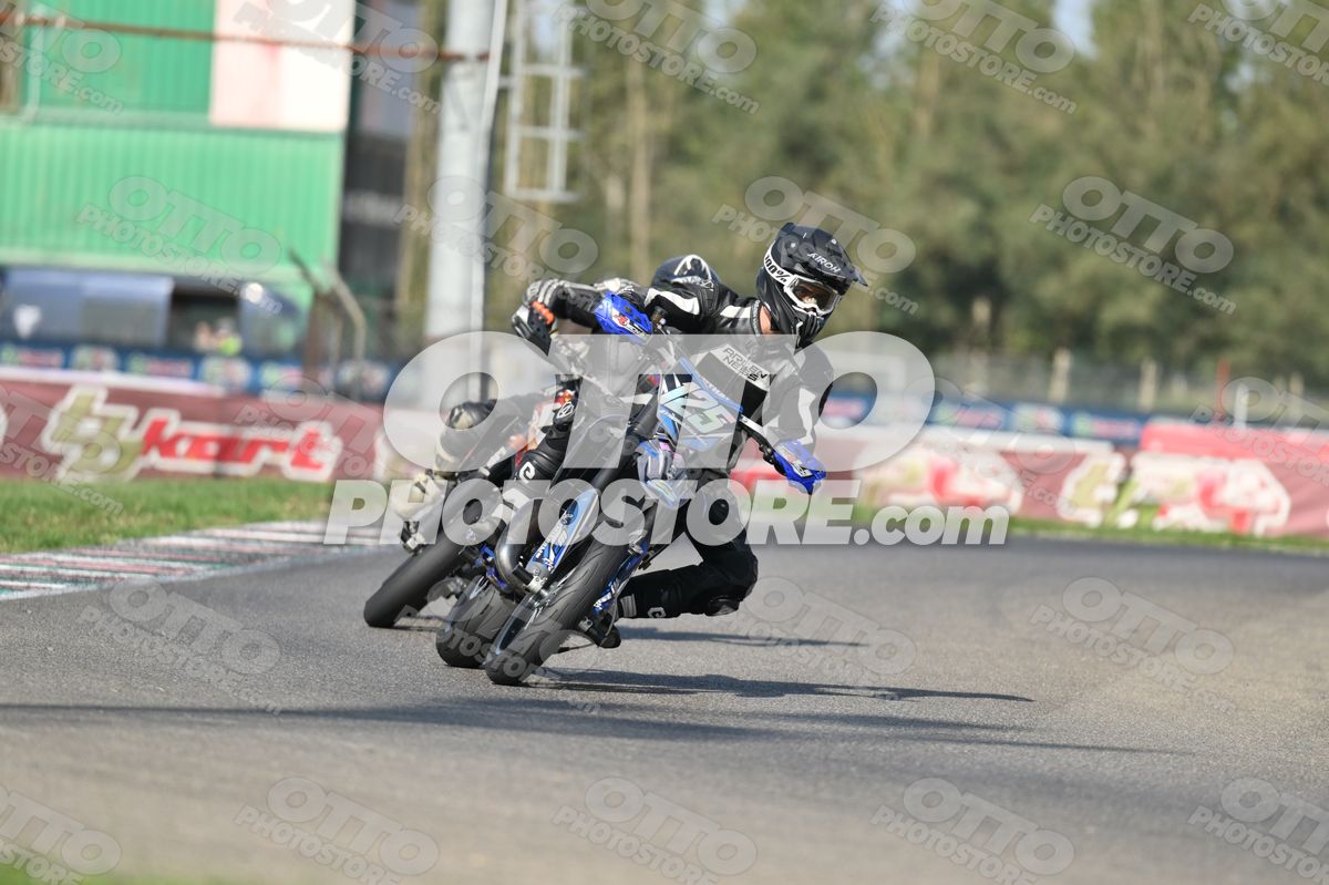 SUPERMOTO 125 · DSH_3910