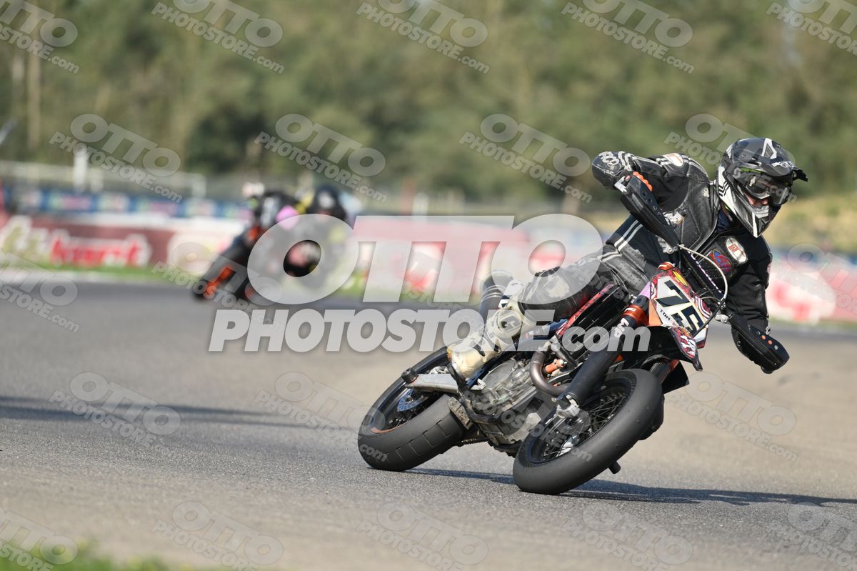 SUPERMOTO 75 · DSH_3916