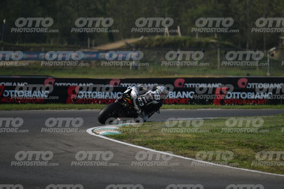 SUPERMOTO 68 · DSH_3954