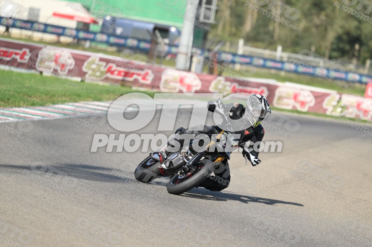 SUPERMOTO 24 · DSH_3991