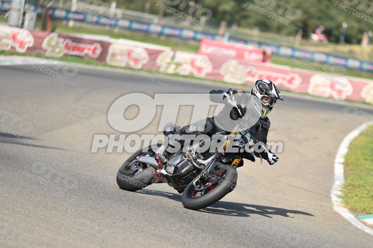 SUPERMOTO 24 · DSH_3993