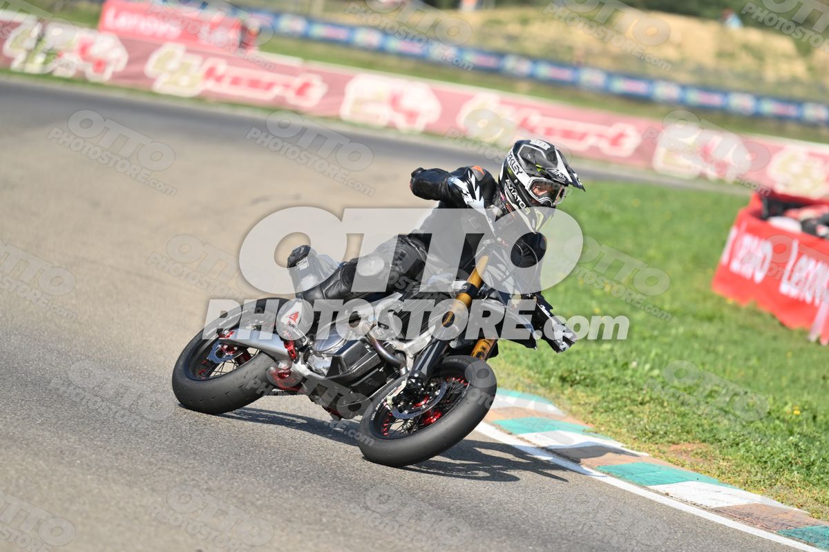 SUPERMOTO 24 · DSH_3994