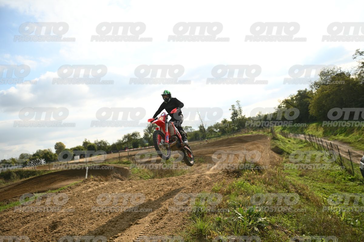 0 - BETA GREEN HELMET · DSH_4033