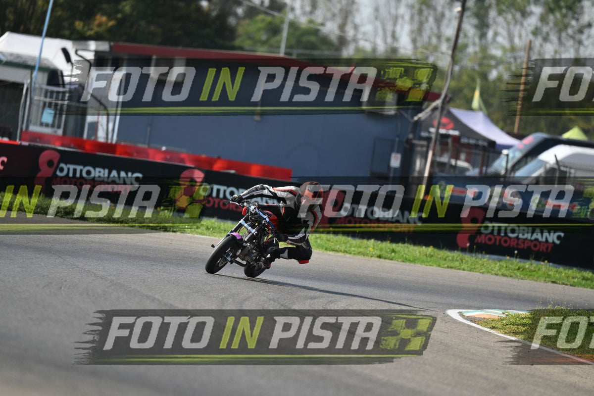 PITBIKE - SCOOTER PIT ROSSA NERA - CASCO NERO ARANCIO · DSH_4092